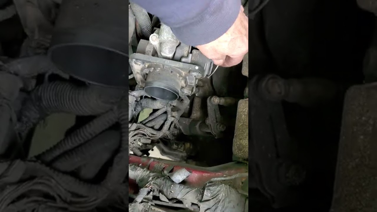 September 20, 2022 2004 DODGE NEON THROTTLE CABLE REPLACEMENT!