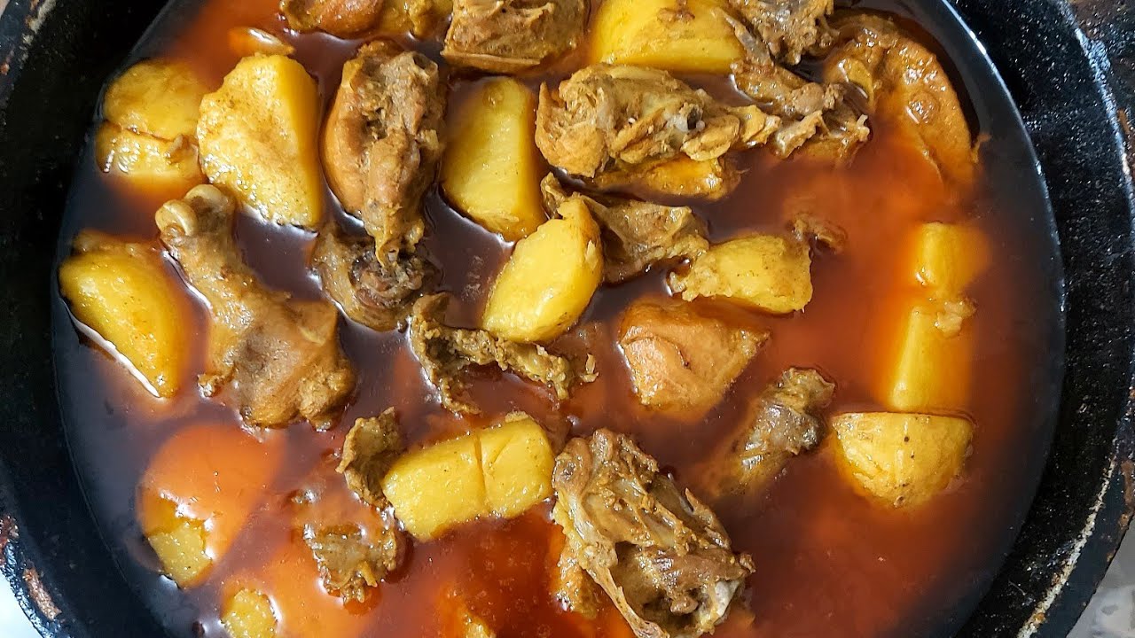 আলু দিয়ে দেশি মুরগি  তরকারি রেসিপি 