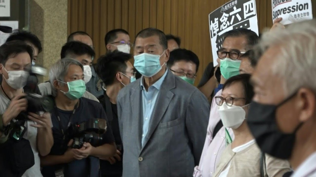 Justicia de Hong Kong condena a 20 años de prisión al magnate y activista prodemocracia Lai | AFP