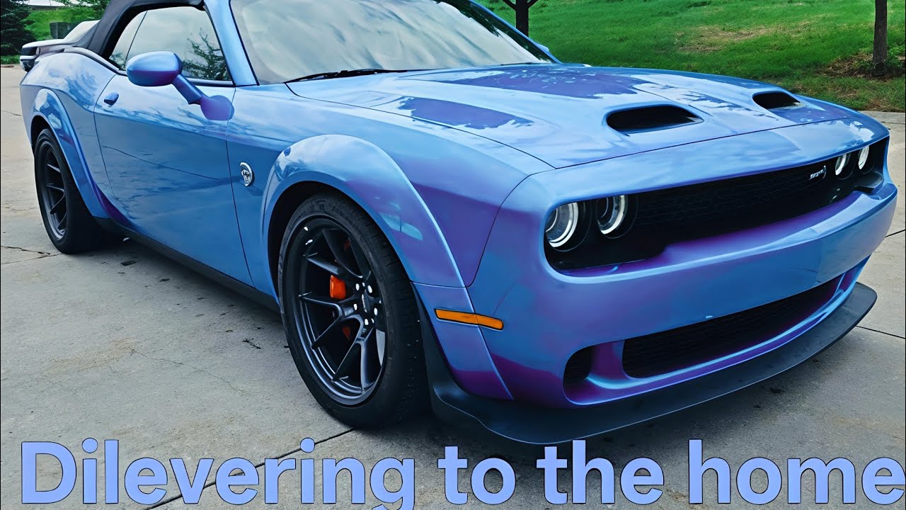 | Dodge Challenger srt hellcat delivery | CarXstreet #Viral #dodgesrt 