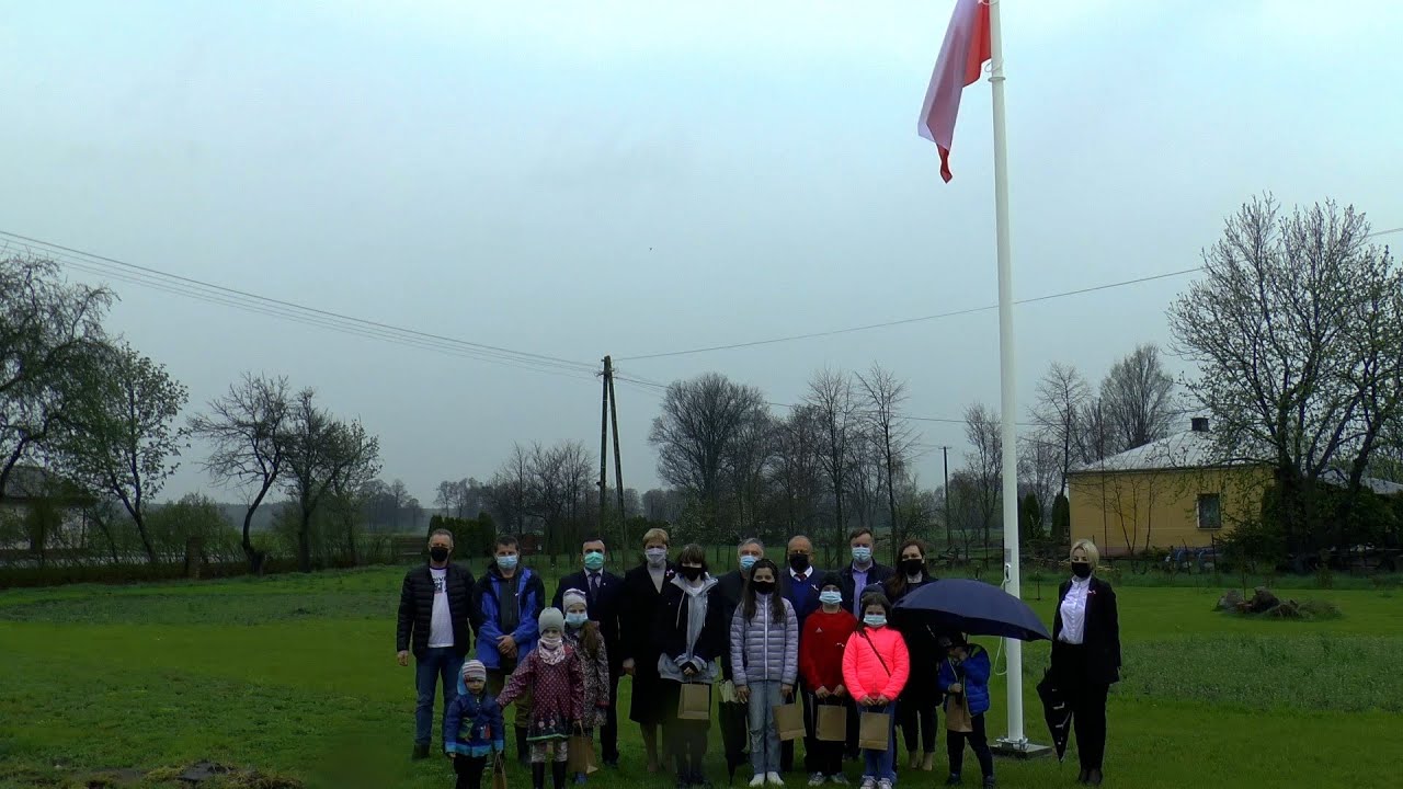 Poseł Riad Haidar podarował maszt z flagą mieszkańcom Koszoł