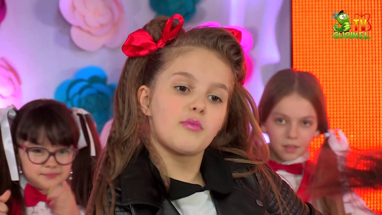Eva -Maria Barladeanu (Lollipops) -  Fata de 10 +