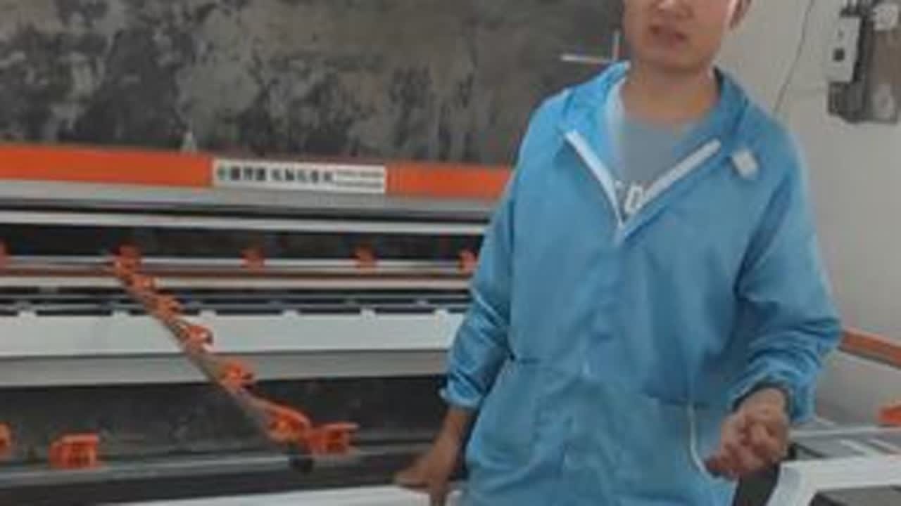 家里新添了一台电脑缝纫机，做出来的被子像花一样，薄薄的特别轻柔，特别好看。