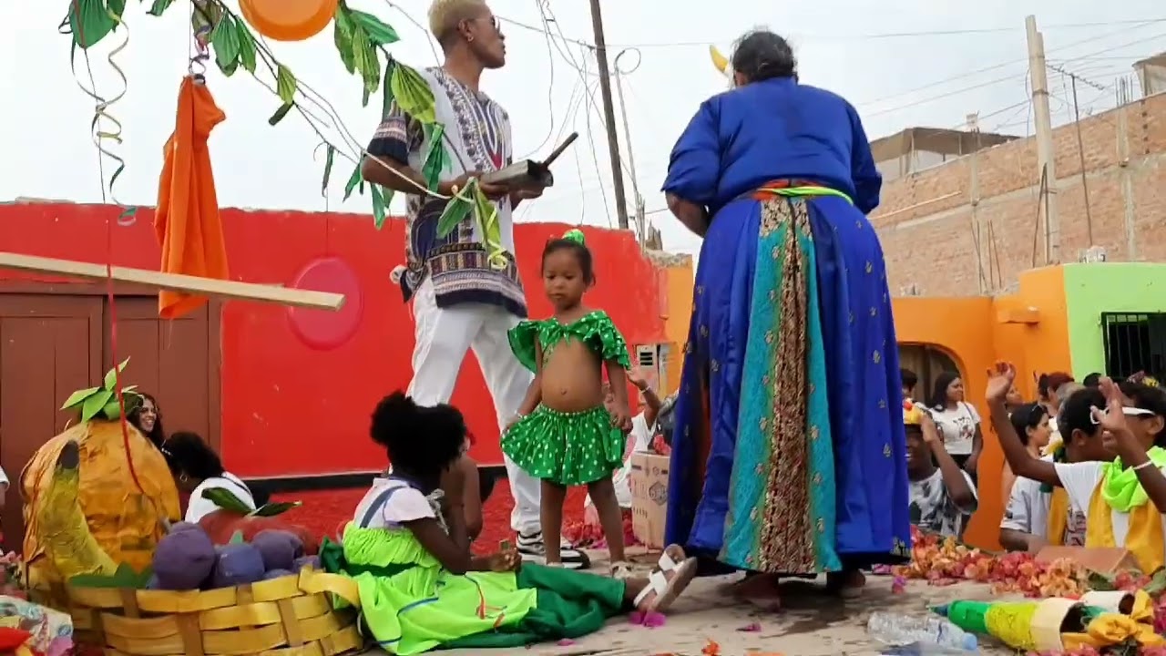 VERANO NEGRO. Comparsas en El Carmen, Chincha, Perú.
