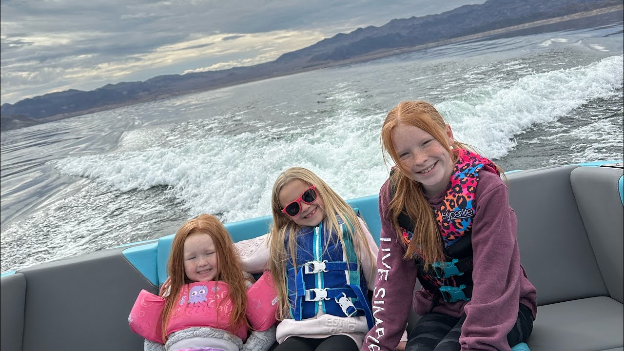 Boat Day Vlog 🌊💙❄️