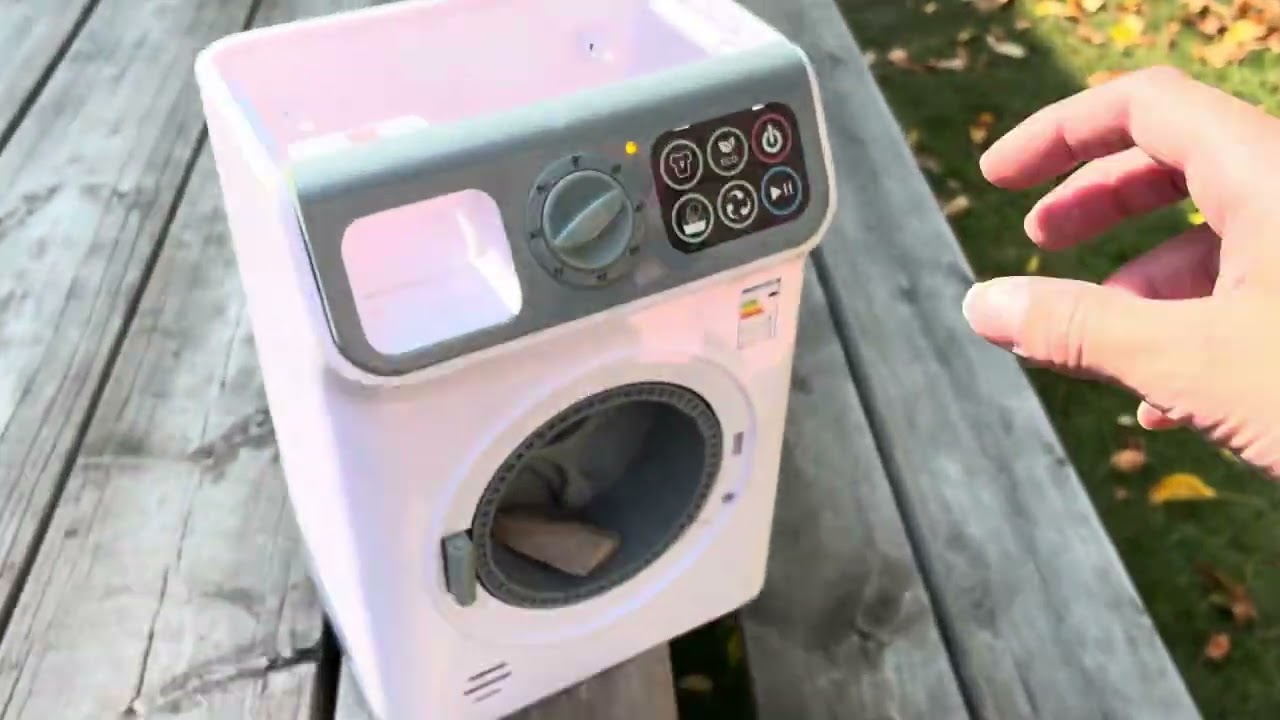 Old 4 year old toy washing machine destruction 