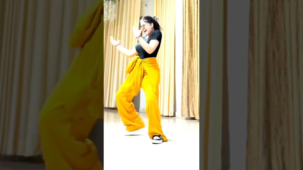 Kamli🔥#trendingshorts#hotdance#trendingvideo#beginnersdancesteps#easydancesteps#90shindisongs#viral