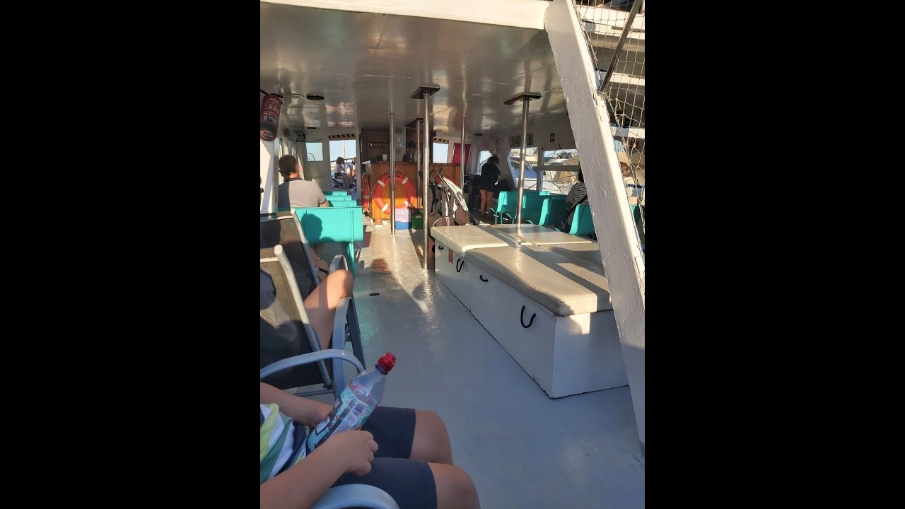 PASEO EN BARCO VISITANDO LA PISCIFACTORIA DEL ROBALO Y DORADA EN AGUADULCE ALMERIA