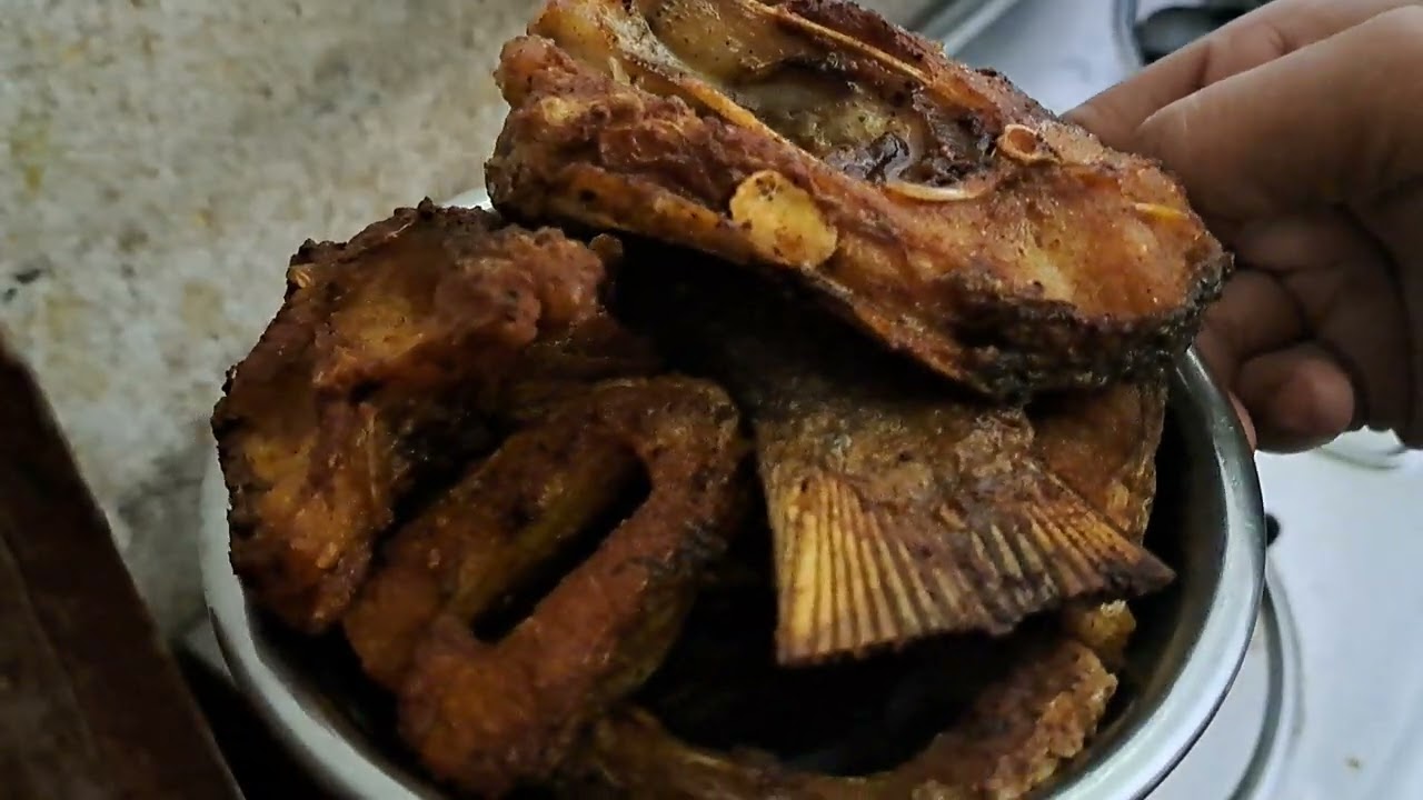 আলু কাঁচকলা দিয়ে মাছের মাথা দিয়ে পাতলা ঝোল রান্নার রেসিপি 