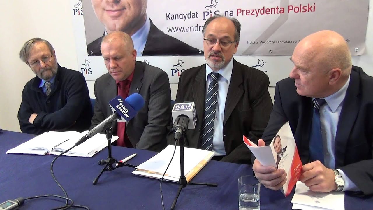 Tarn&oacute;w. Konferencja prasowa PiS po wygranej dogrywce wyborczej do Rady Miejskiej