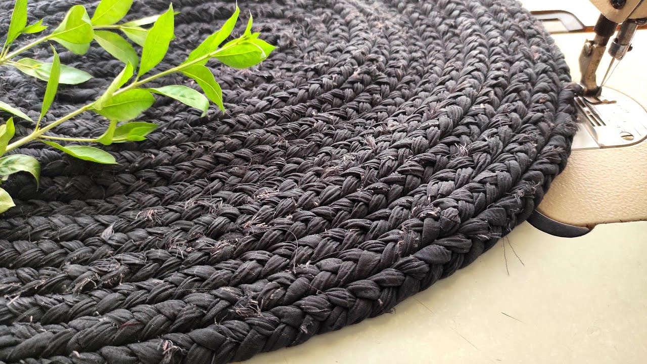 Don't Throw Away The Fabric Scraps || Turn Fabric Scrap Into Door Mat