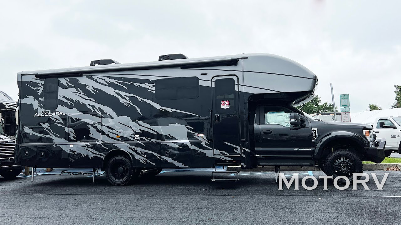 2023 Accolade XT 32U Ford F550 Super Duty 4x4 V8 Entegra Coach Motorhome