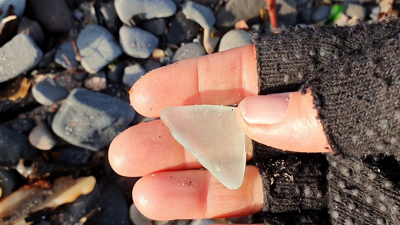 Sea Glass Ireland beachcombing blue seaglass 19 Dec 19
