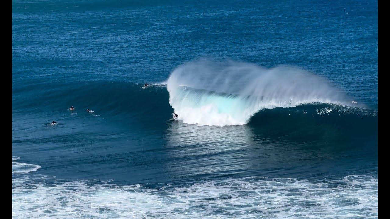 Perfect HOLLOW waves -  Honolua Bay, Maui Hawaii