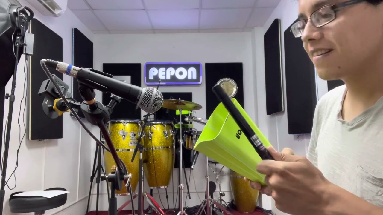 GRABANDO PARA UN GRUPO DE PUCALLPA