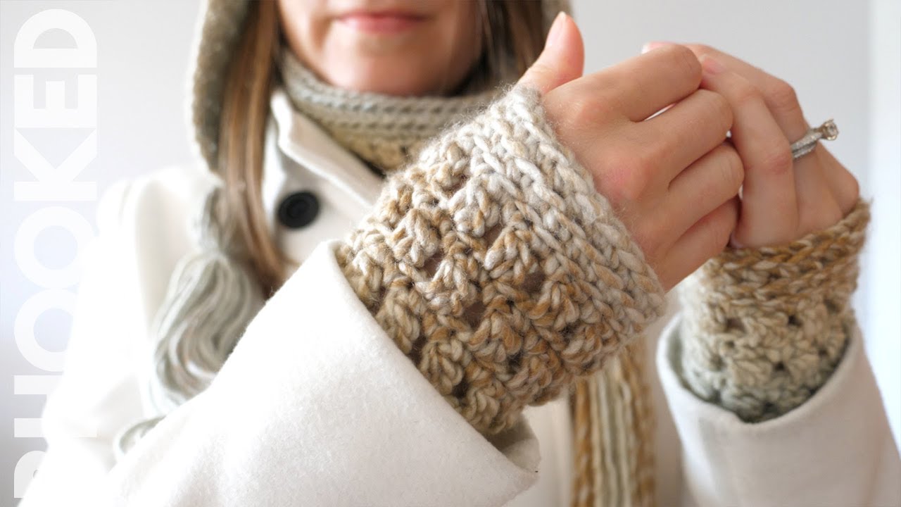 How to Crochet Wrist Warmers (Part of a Matching Set!)