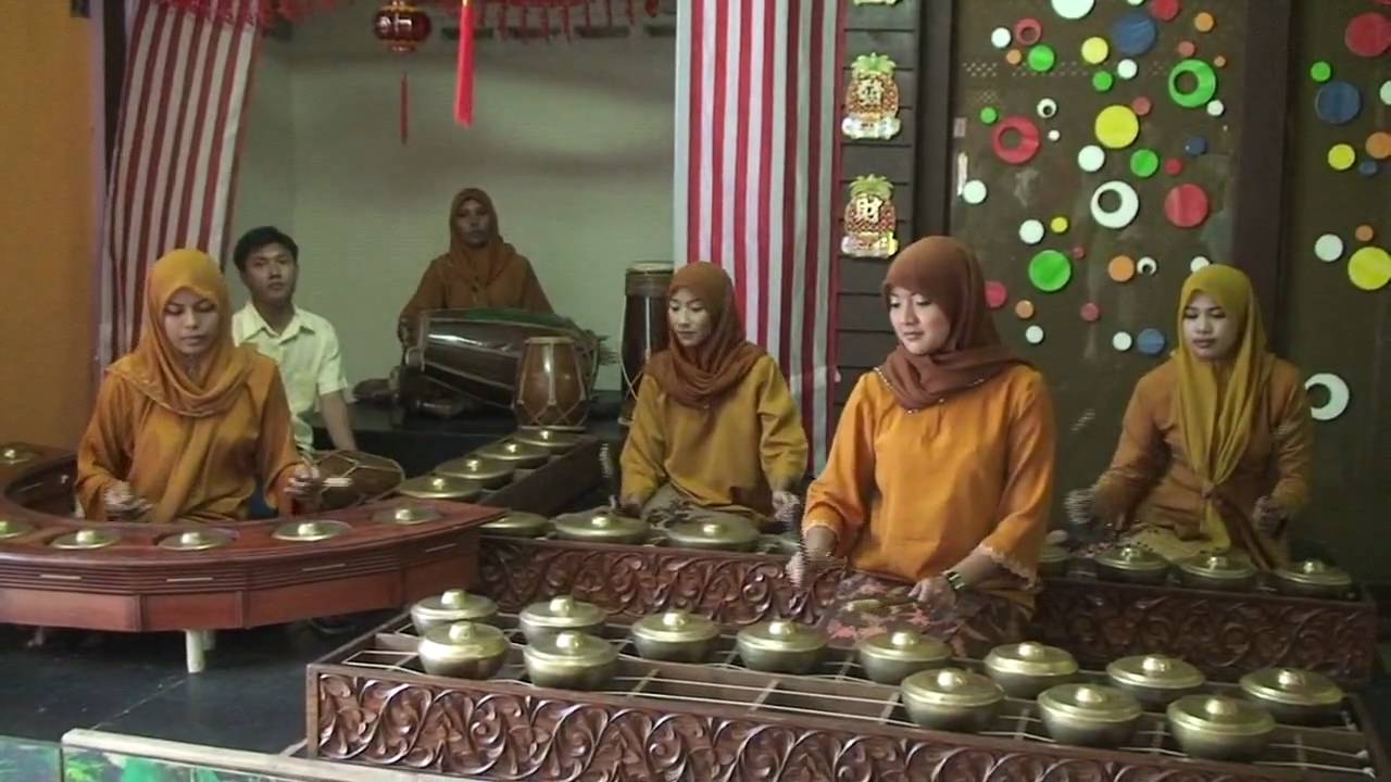 Langkawi - Music played nearby Makam Mahsuri