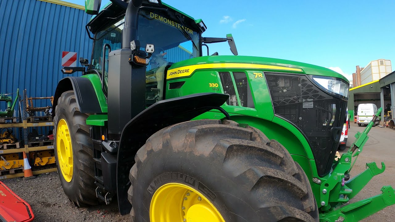 2021 John Deere 7R.330 Gen2 9.0 Litre 6-Cyl Diesel Large Tractor (330 / 365 HP)