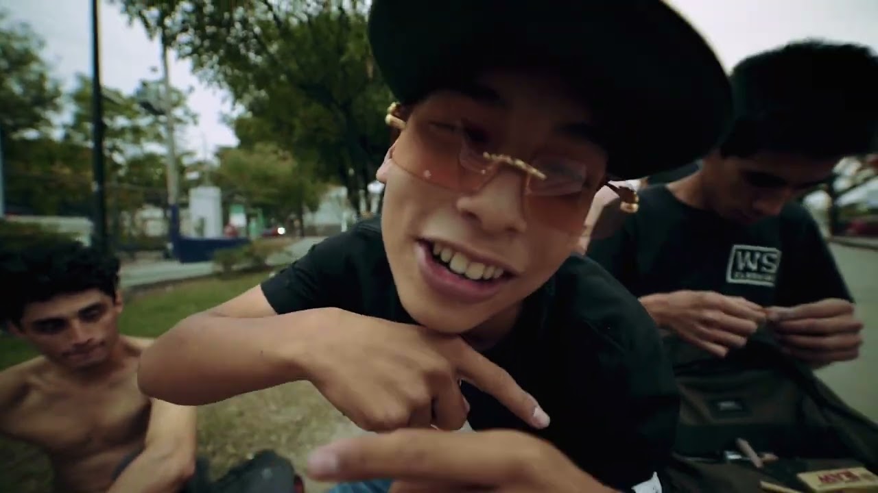 EL KRACK MX - LOCO SAFADO (Video Oficial)