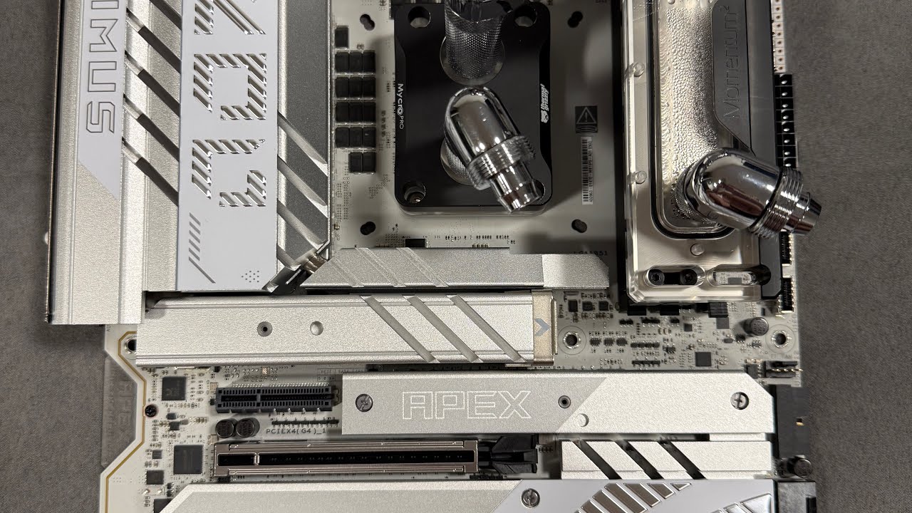 ASUS ROG MAXIMUS Z890 APEX &bdquo;UNBOXING&ldquo; - Viper Gaming Extrem 5 - DDR5 9600MHz