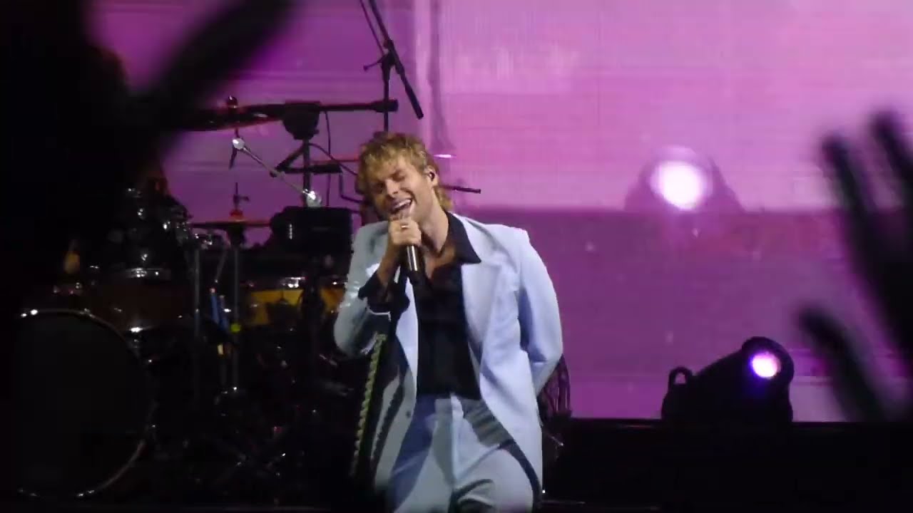 5 Seconds of Summer - BLENDER (Live at São Paulo)