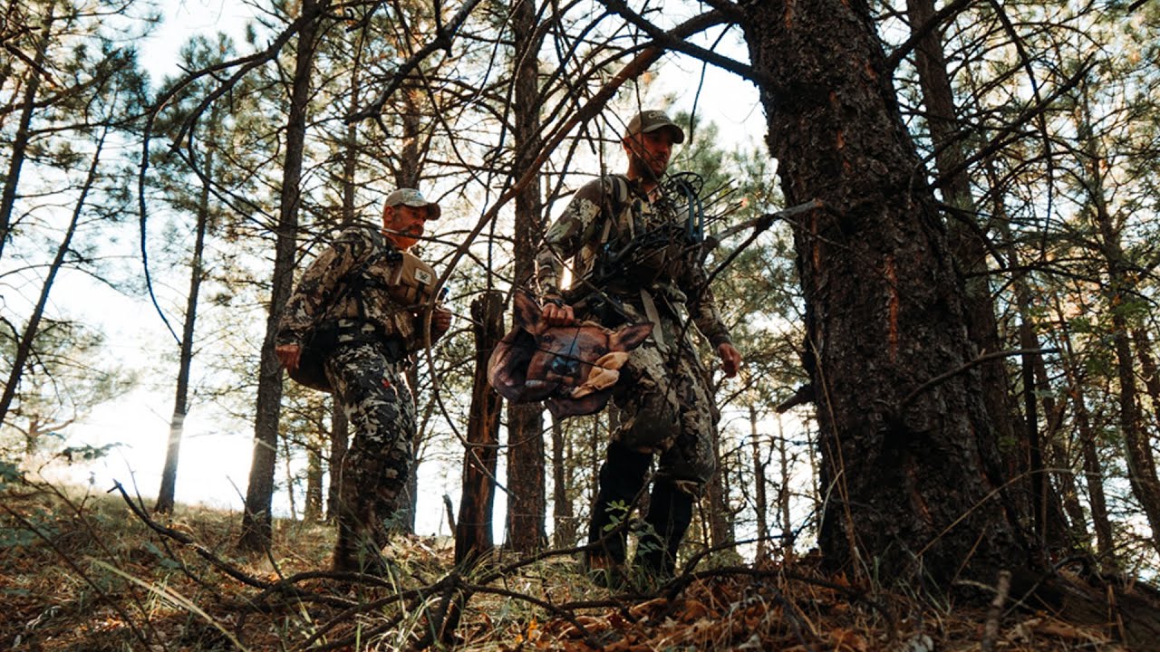 3 Ways To Use Montana Decoys For Elk Hunting