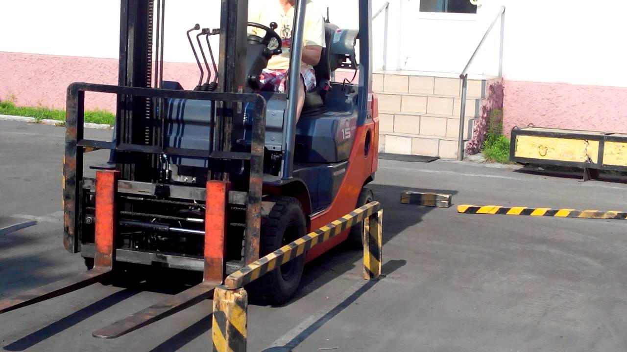 Навчальний курс практики водіння на навантажувачі