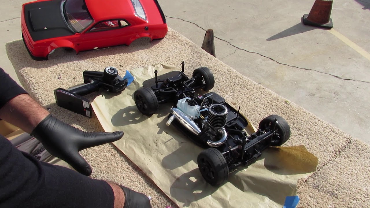 how to start Nitro RC car on KYOSHO INFERNO GT2 RS DODGE CHALLENGER