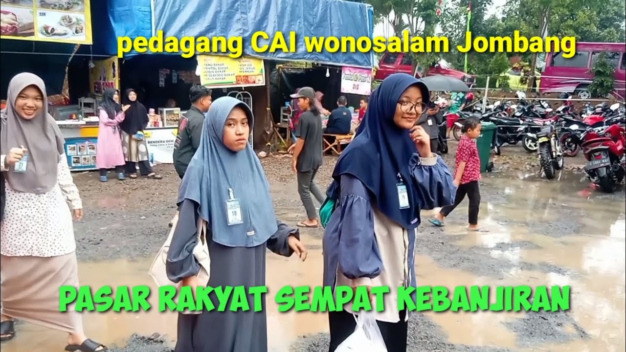 Pasar Rakyat  Di Camping CAI Wonosalam Jombang Sempat Kebanjiran
