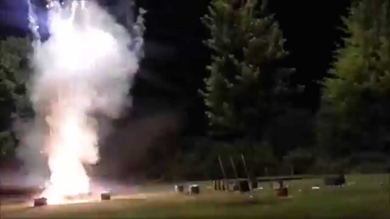 100 Shot Excalibur Fireworks Artillery Shell Finale - July 4, 2015