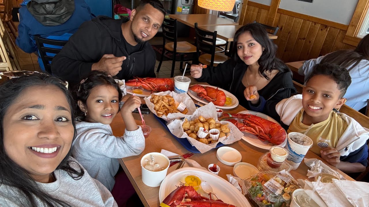 Eating the cockroaches of the Sea #familytime #trythatinasmalltown #maine #cockroaches #vacation ￼