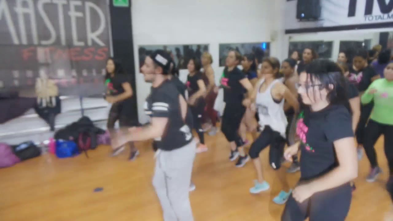 Remix quebradita Micaela y Pasito Perrón con Dinámica grupal Coreografía by Alejo Villar