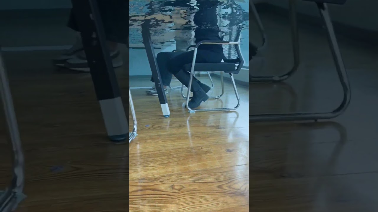 Amazing water hold in office 😱. #technology #future #hacks #shortvideo #ideas #shortsviral #shorts