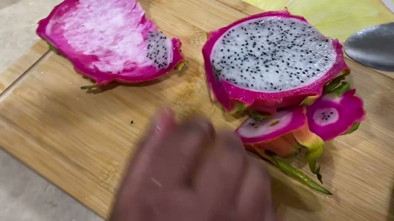 How to cut a dragon fruit