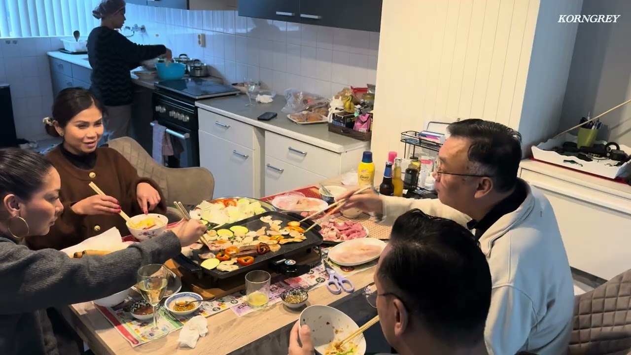 GOURMET WITH MY CHILDREN ញាំអាហារជួបជុំកូនៗ