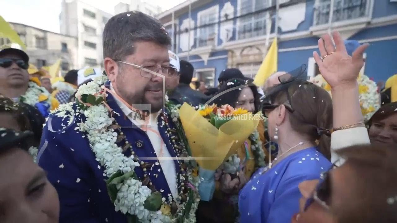 Bolivian right-wing candidate walks through La Paz with hundreds of followers ahead of election