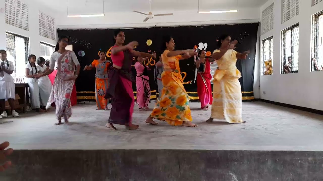 බැලුවොත් දෙපාරක් බලන්න හිතෙන ආදරණීය ගුරු මව් වරුන්ගේ නර්තනය