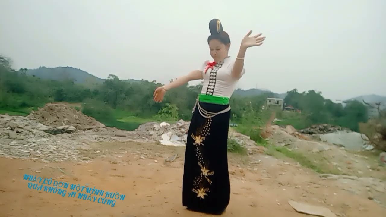 CHÁO PI NỌNG NHẢY CÔ ĐƠN MỘT MÌNH ĐÓ nhía hùa é nớ 