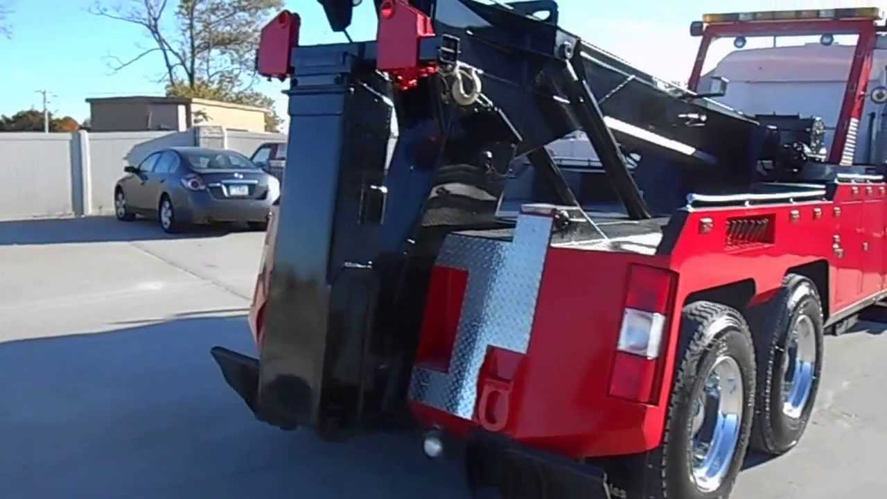 1995 IH 9200 with Nomar 30 Ton Wrecker Bed
