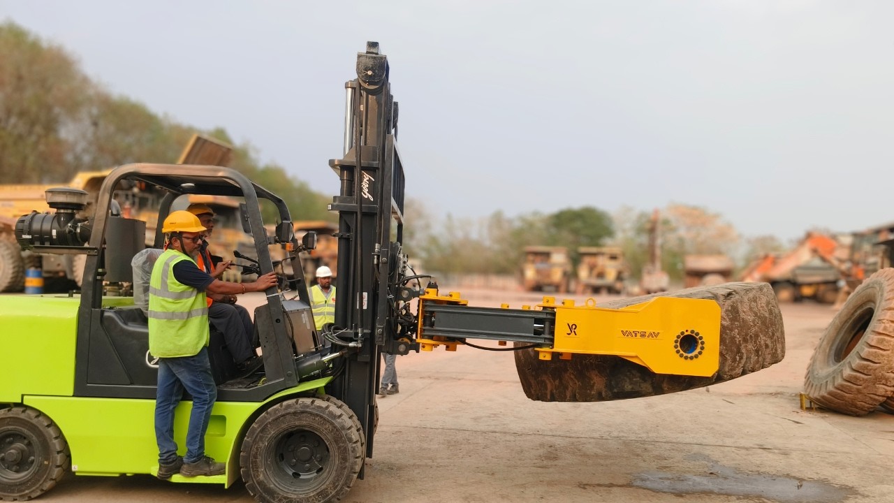 Fork Lift Tyre Handler | VATSAV | 2 Ton Capacity