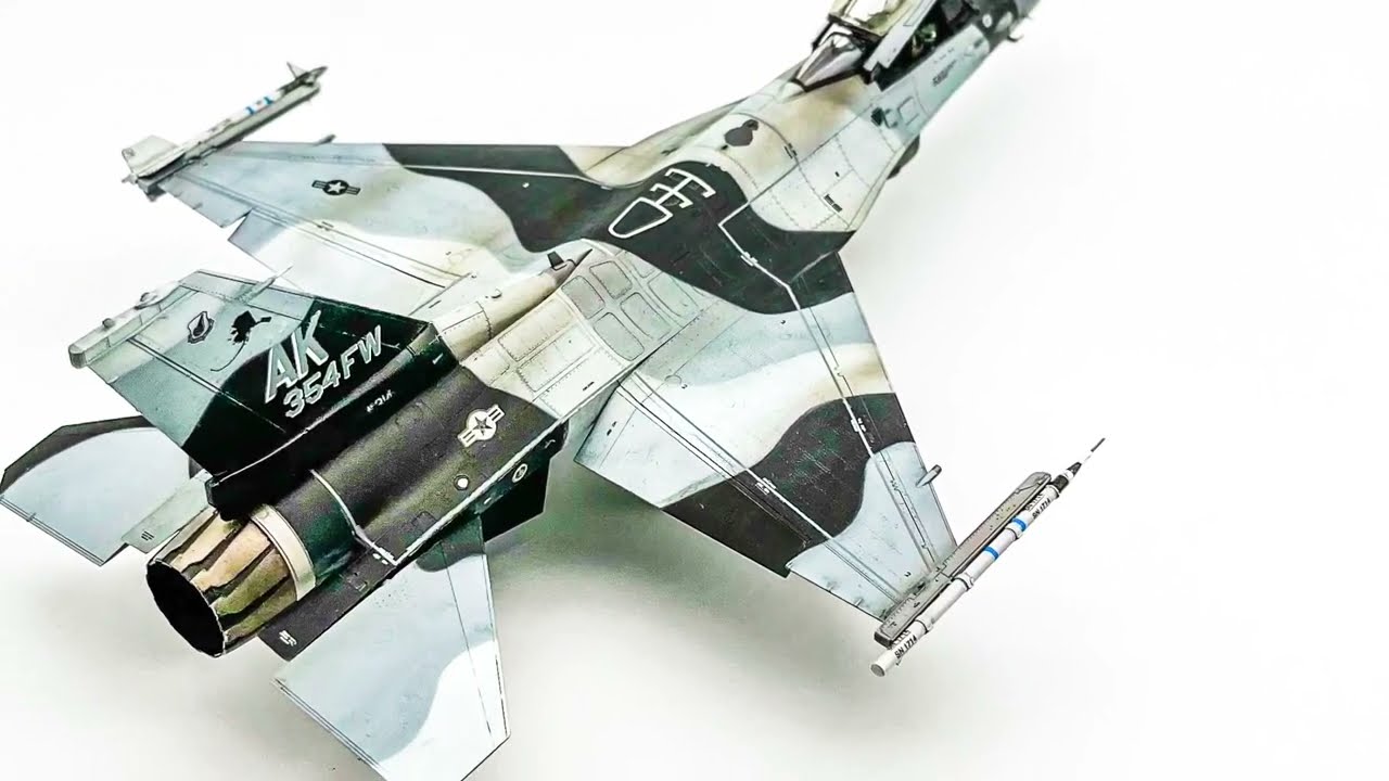 Tamiya No  61106 1 48 Lockheed Martin F 16CN 