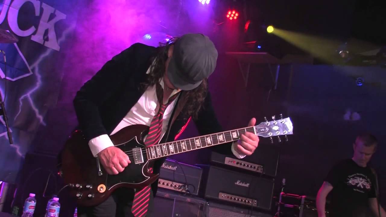 It's A Long Way To The Top  by the Trubute Band THUNDERSTRUCK