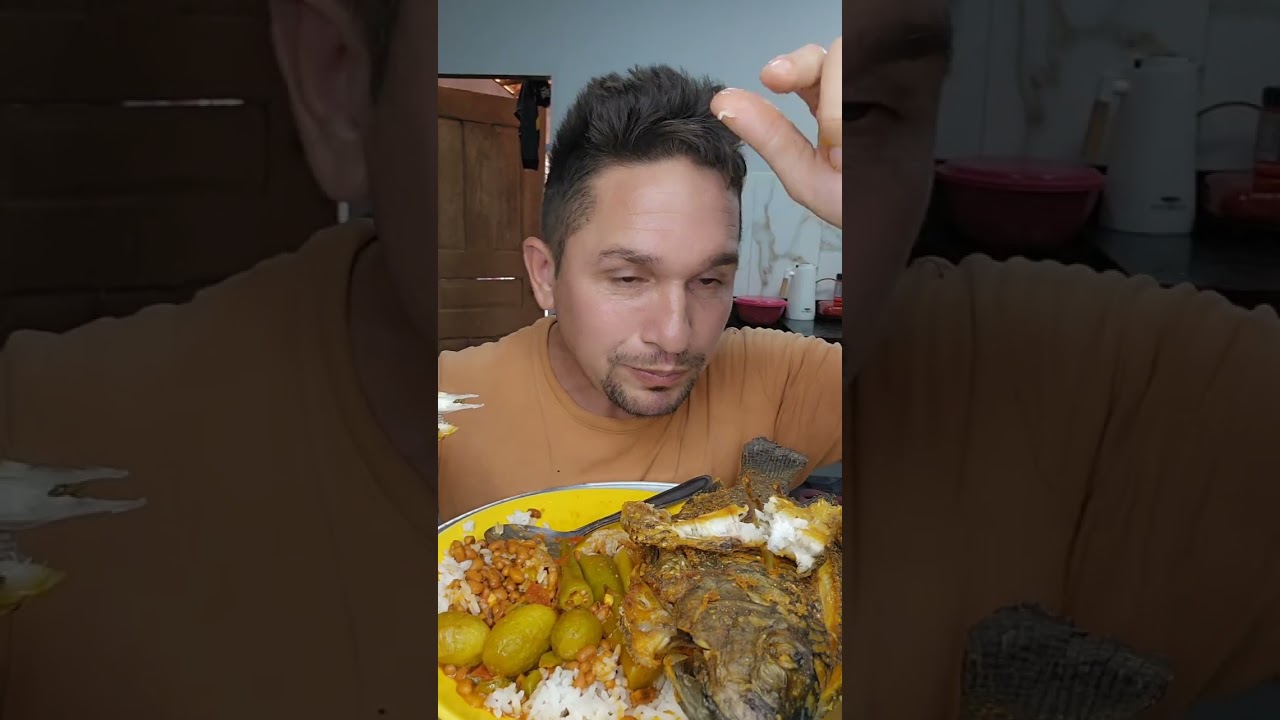 Peixe frito #comida #mukbang 