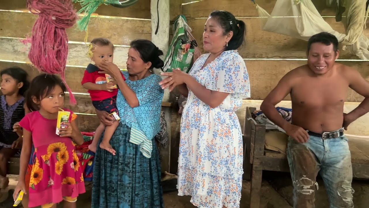 No LLEVARÉ a mi HIJO al HOSPITAL ahí SON MALOS su hijo NACIÓ CON OJOS 🔵😨
