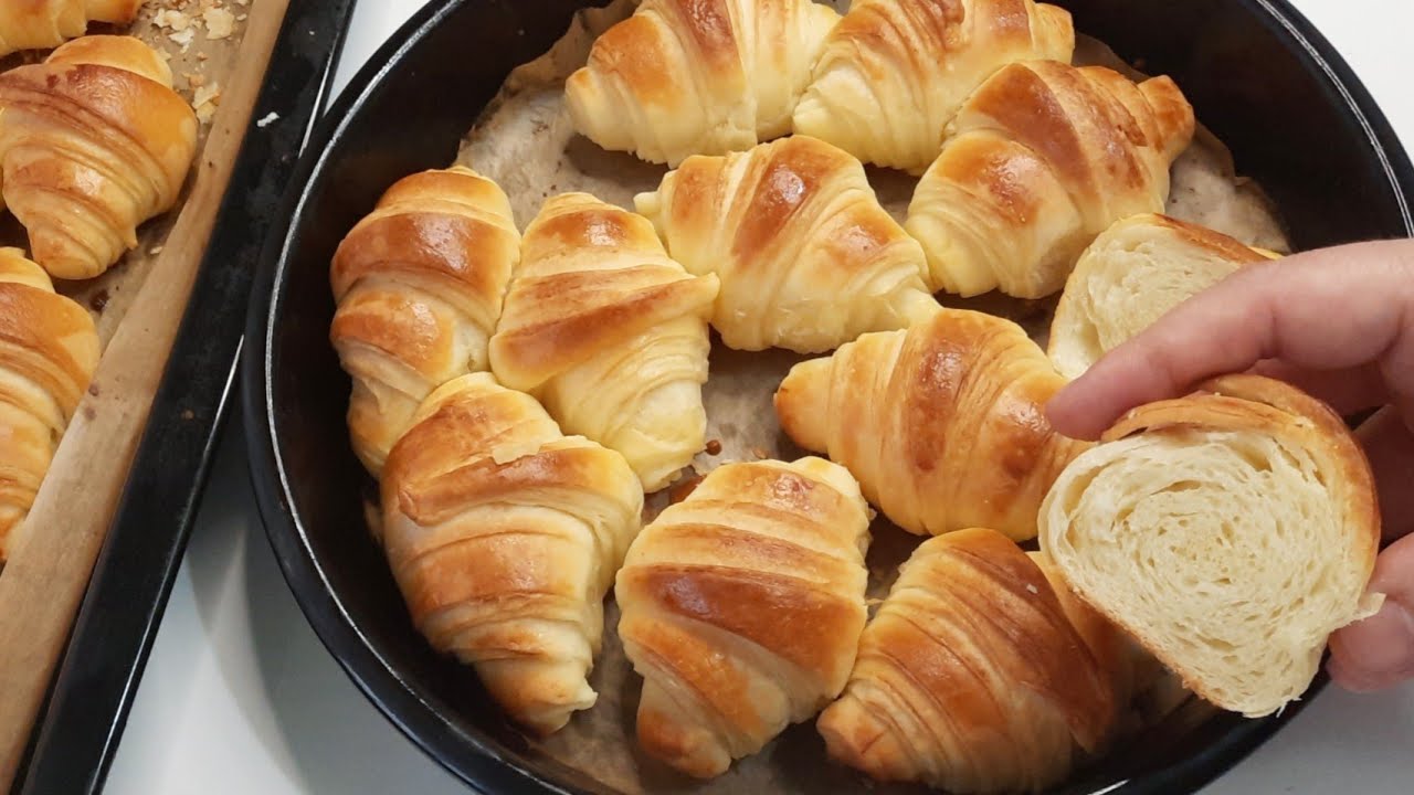 Kifle vikendi. Të buta dhe të shishme . Croissant recipe