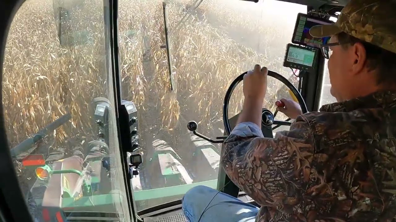 Starting the Last Field of Corn for 2025