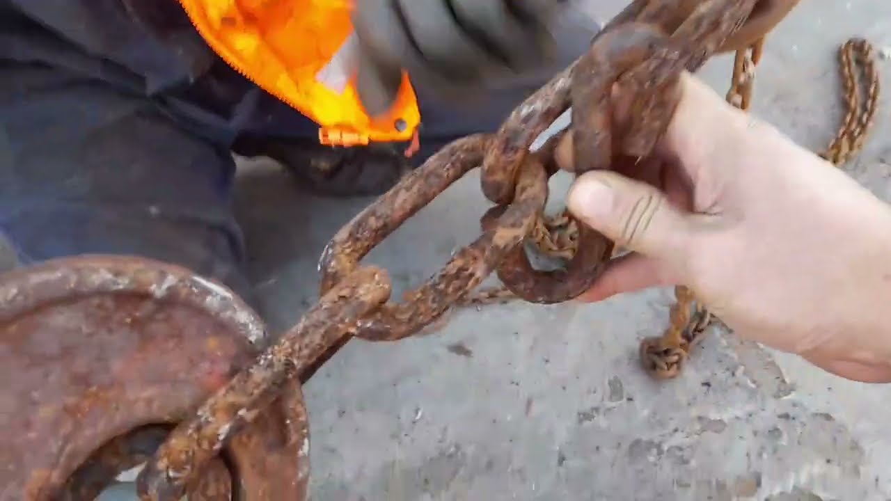 how to lash cargo using lashing chain #buhay #seaman #shorts