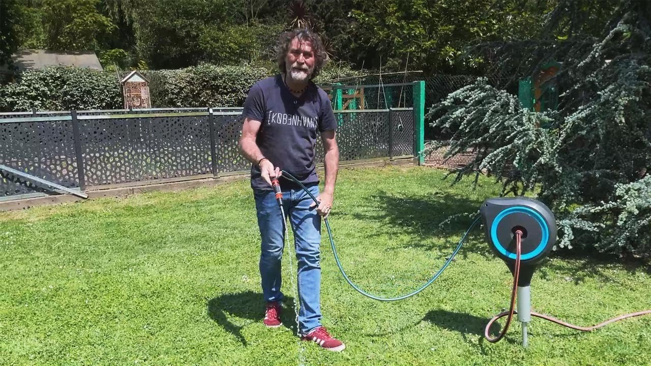 Portamangueras 360 grados para el mantenimiento del jardín - Gardena