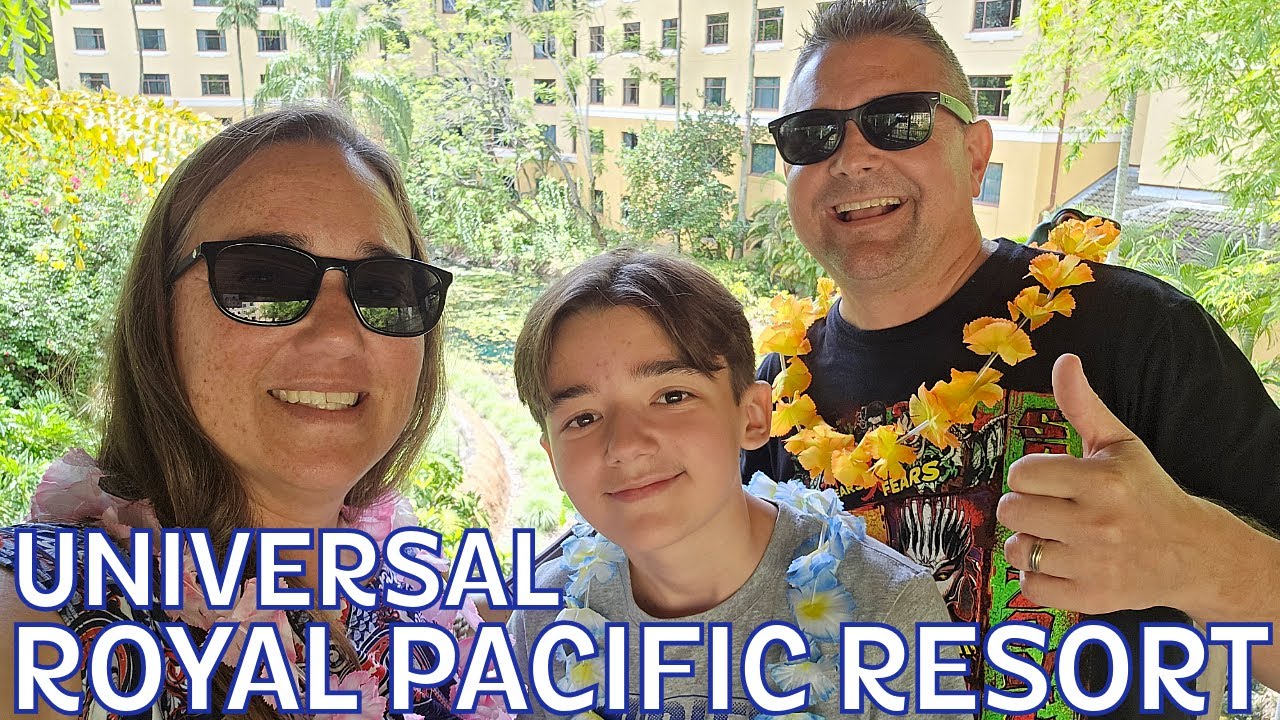 Checking Into Lowe's Royal Pacific Resort At Universal Studios! Full Immersive Resort Experience !
