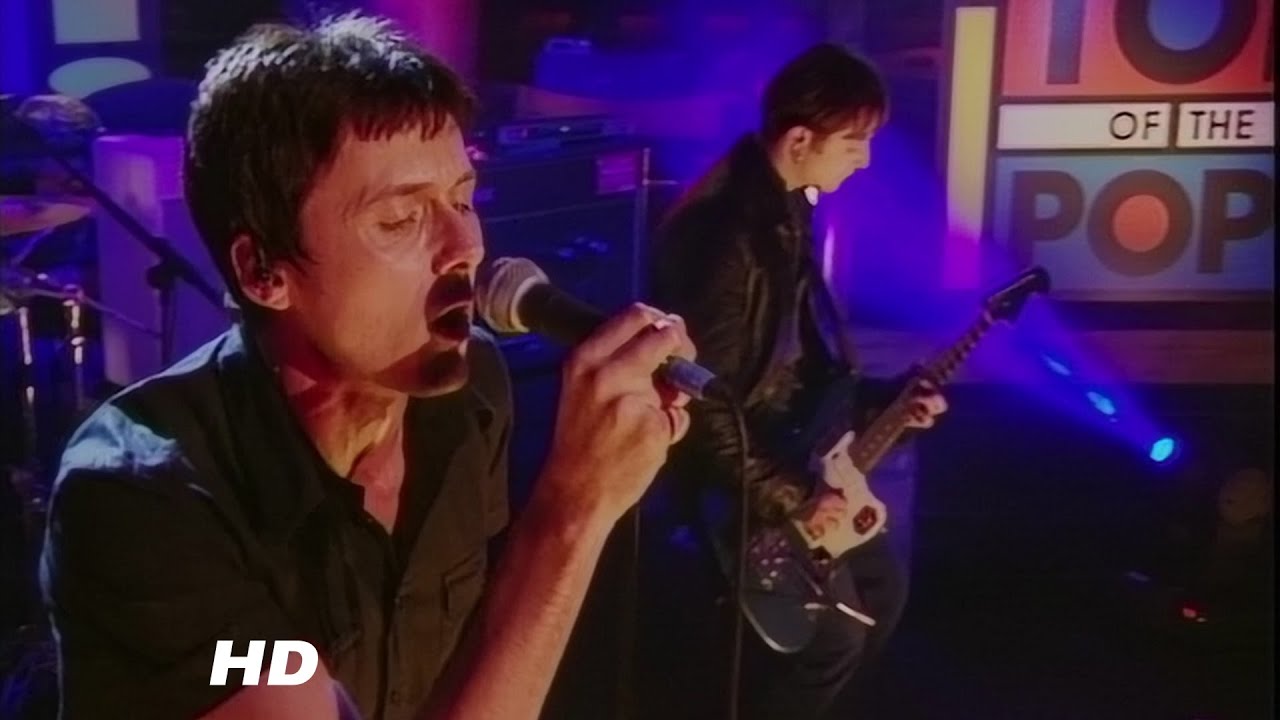 Suede - Everything Will Flow (Top of the Pops, 17/09/1999) [TOTP HD]